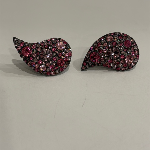 Kenneth Jay Lane Crystal Pave teardrop earrings, gunmetal and pink crystal - Picture 2 of 4